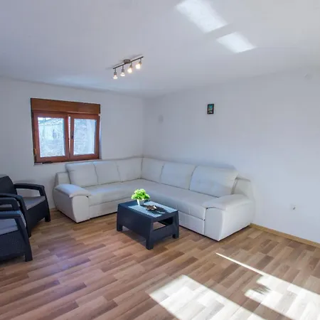 Wild River Apartman *